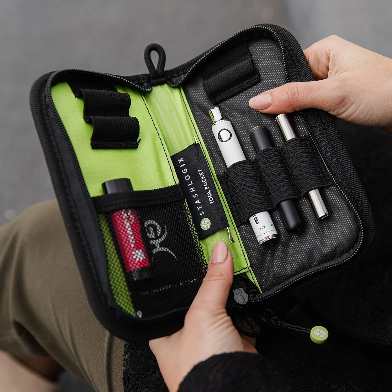 STASHLOGIX Alma Smell Proof Case 6 STASHLOGIX Alma Smell Proof Case - Image 4